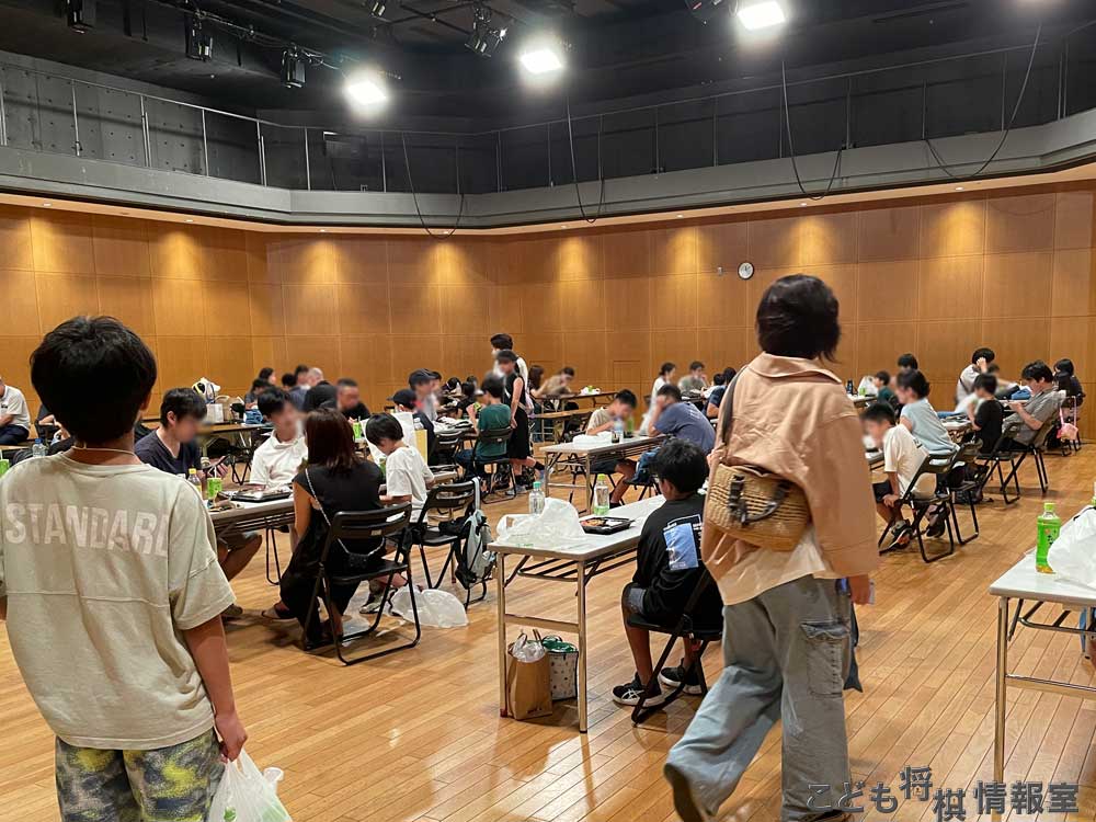 昼食会場(アイシアター)