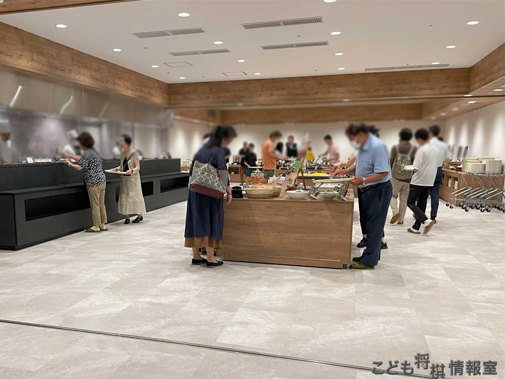 天童ホテルの朝食会場