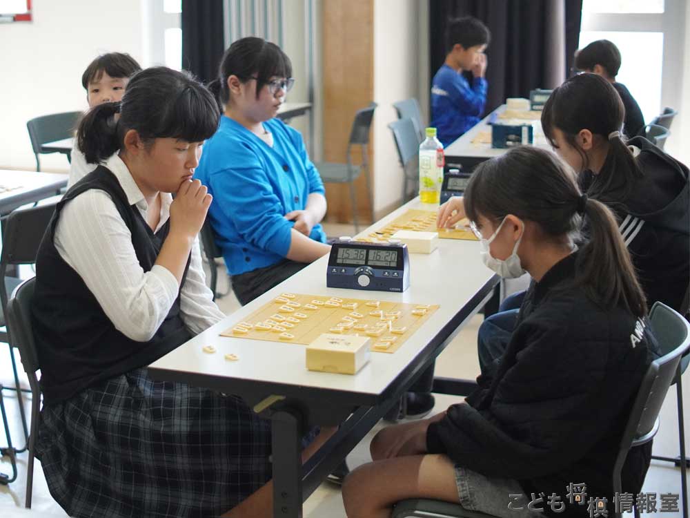 中学生女子①