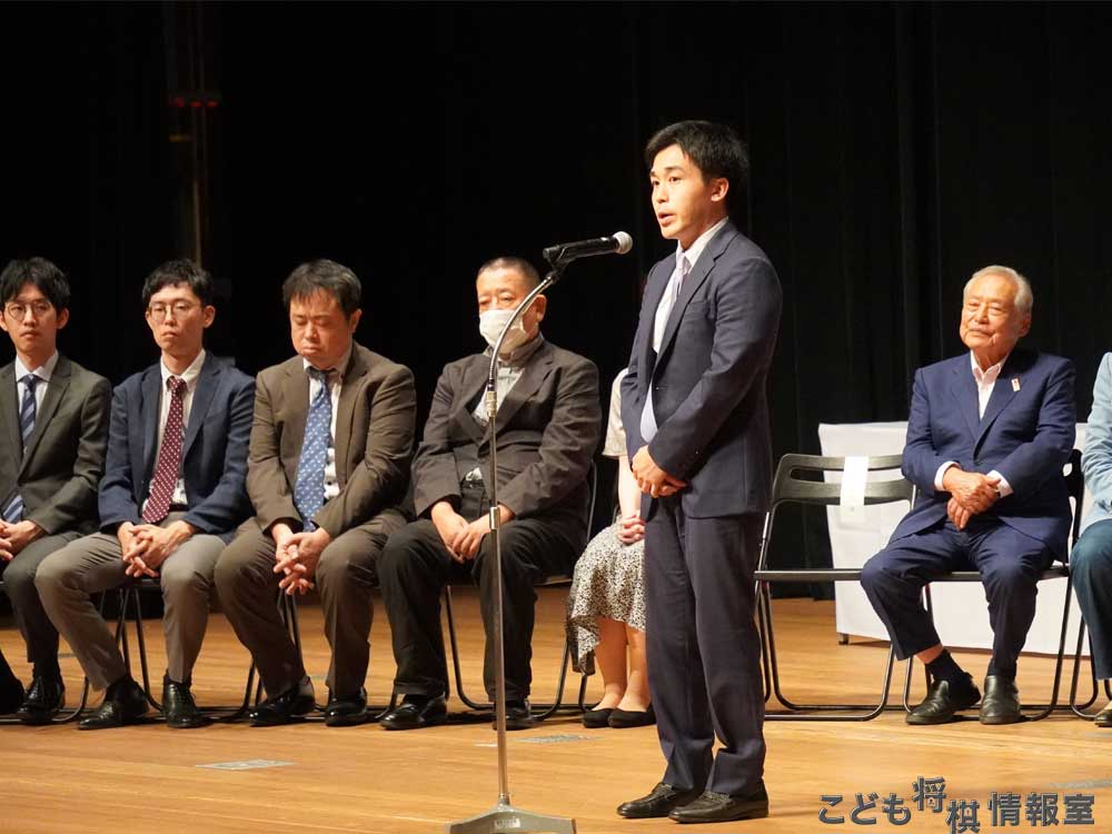 菅井八段