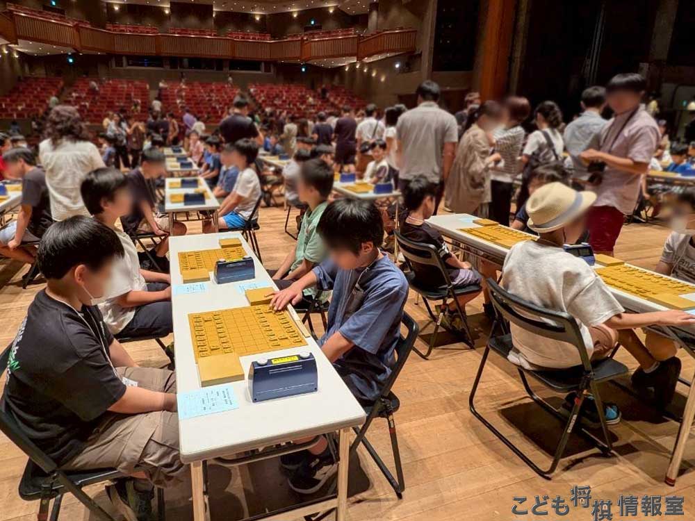 壇上での写真撮影2