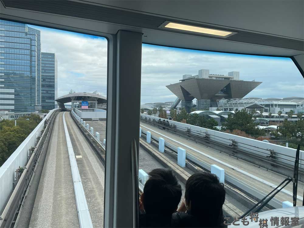 ゆりかもめ車内