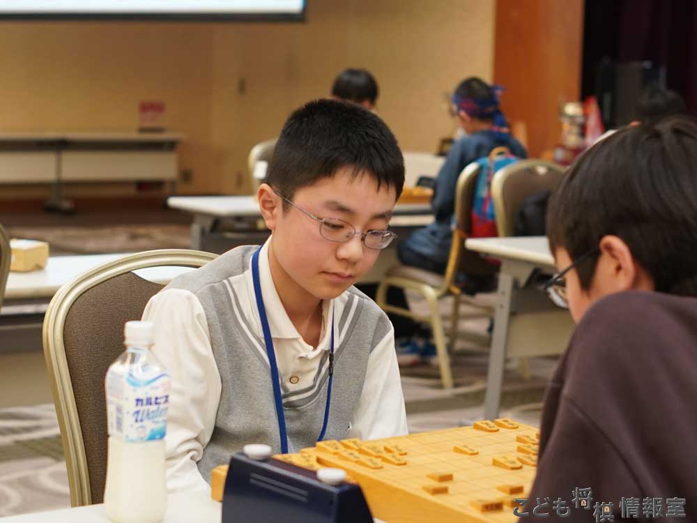 高津君
