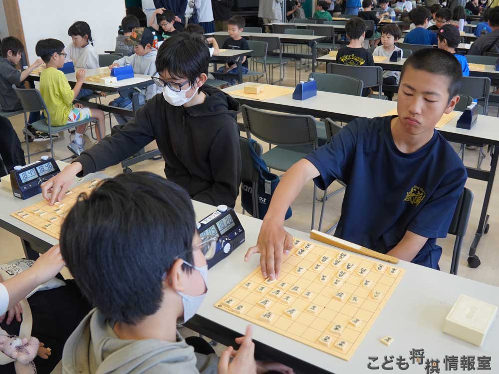 中学生男子