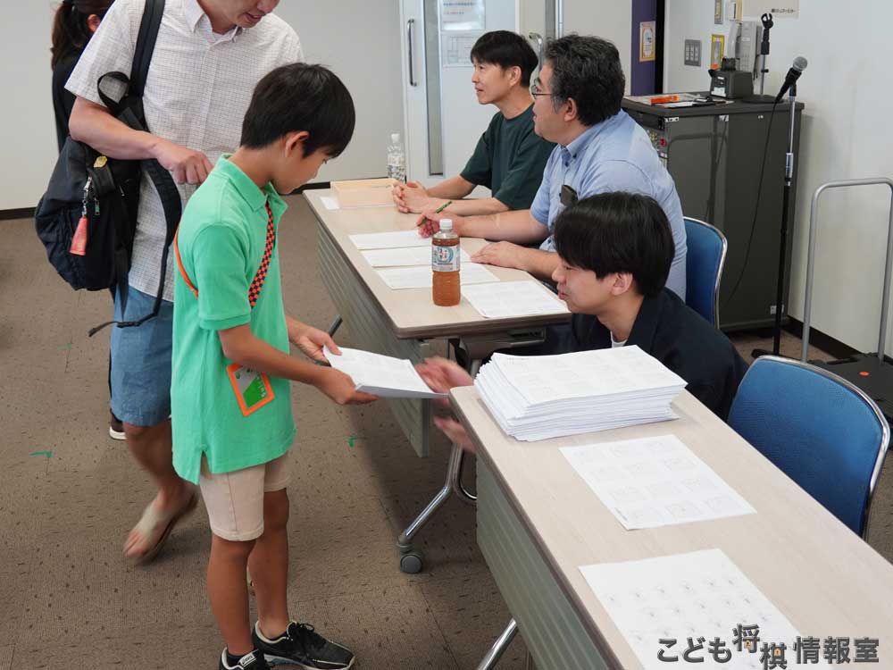 受付の様子①